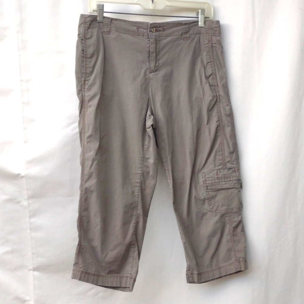 Danskin Now Tan Stretch Capri Pants M (8/10)